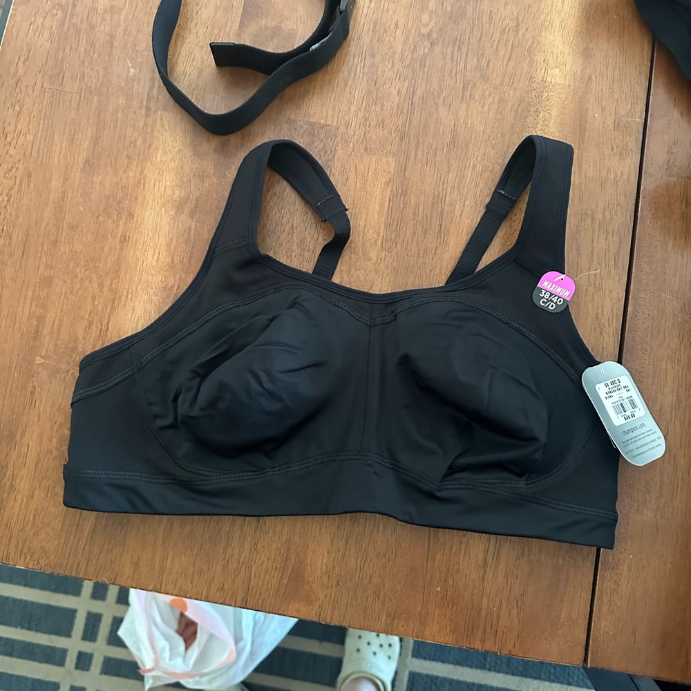 Champion Black Sports Bra with Wide Straps and Full Coverage